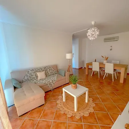 Stela's House - Alojamento Local شقة